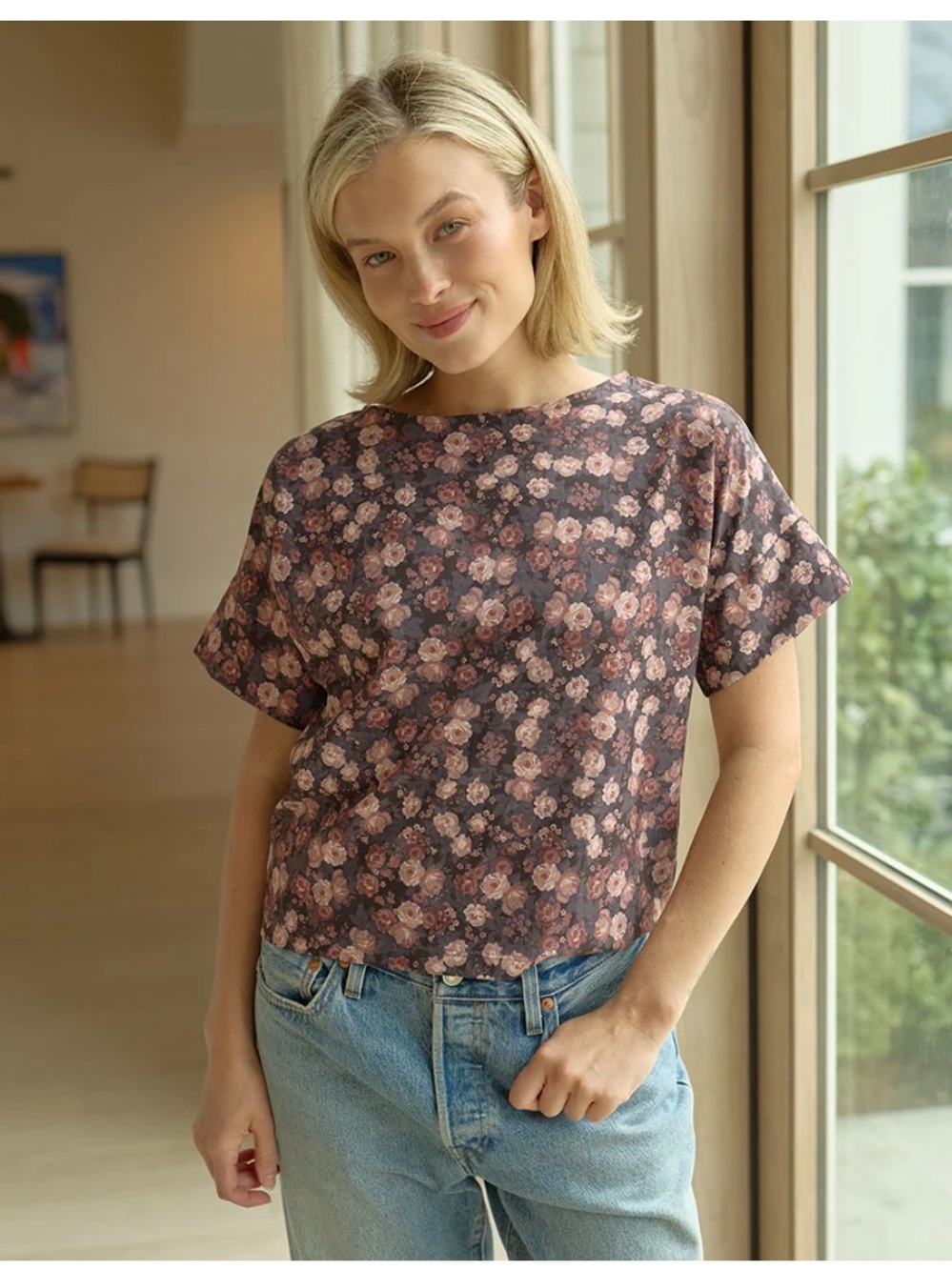 NWT Albion Fit Boss Crop Tee in Walnut Micro Floral Size XL